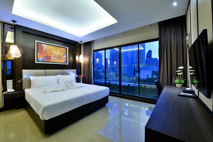 Room 4 of 39