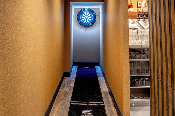 Sports bar