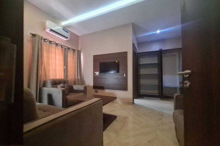Room 7 of 51