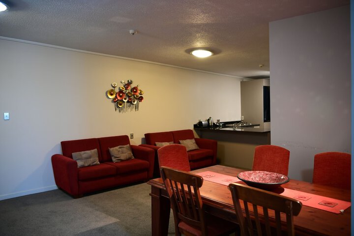 Room 5 of 43