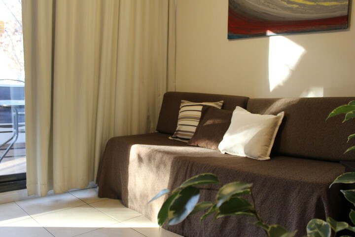 Lounge 51 of 77