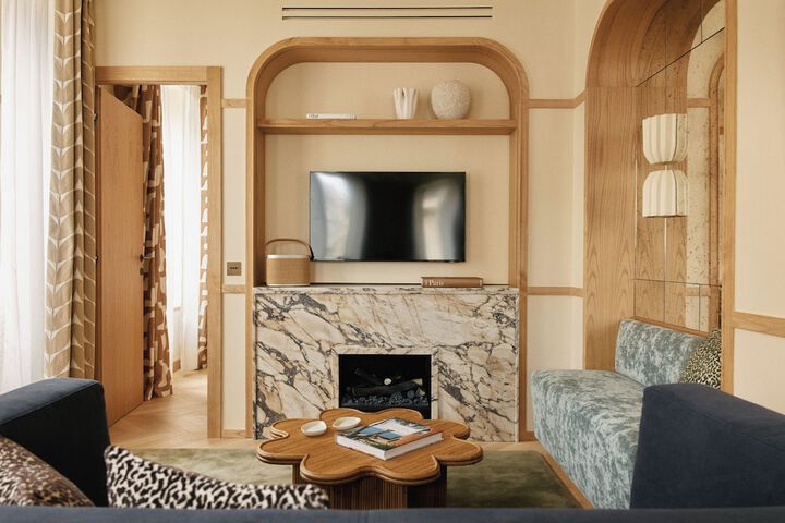 Room 46 of 71