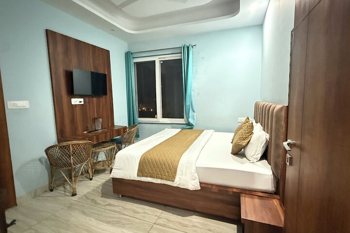 Room 2 of 45