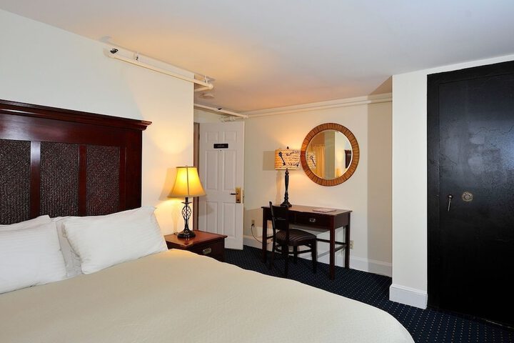 Room 8 of 46