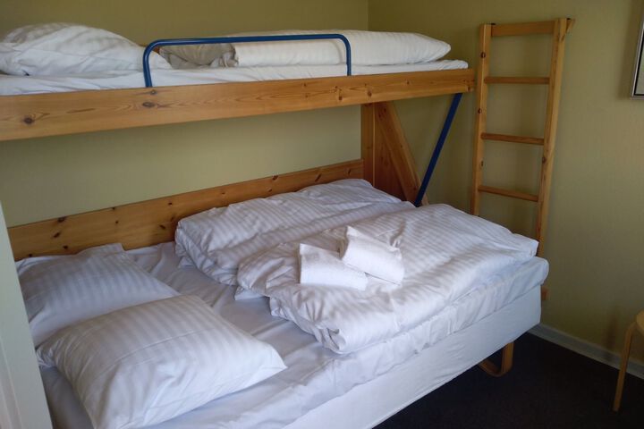 Room 11 of 13