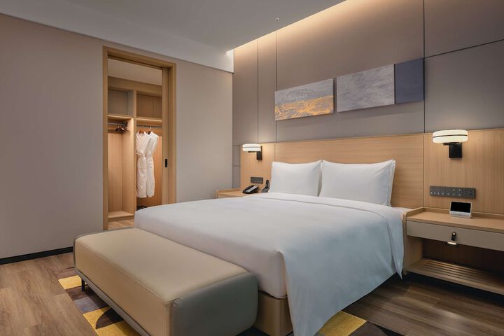Room 18 of 50