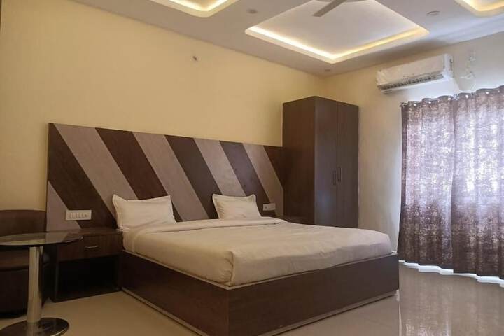 Room 10 of 91