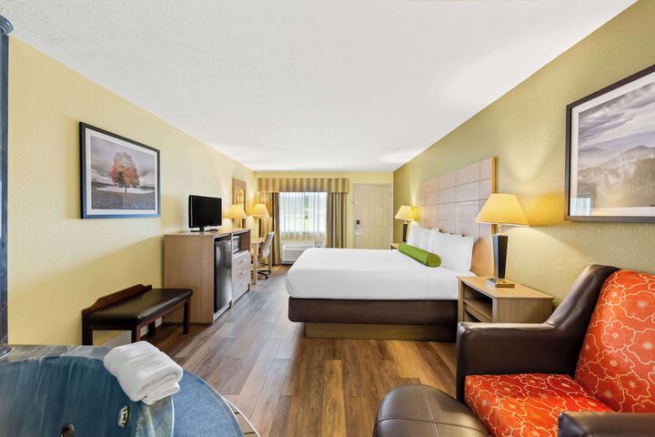 Room 14 of 25