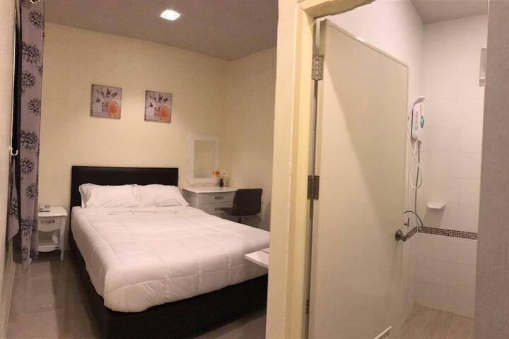 Room 4 of 19
