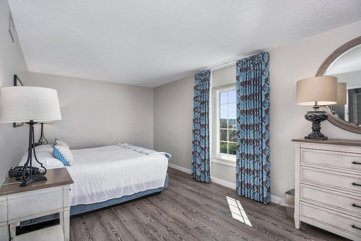 Room 2 of 22