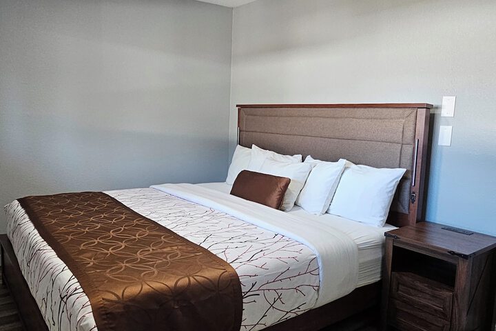 Room 4 of 35
