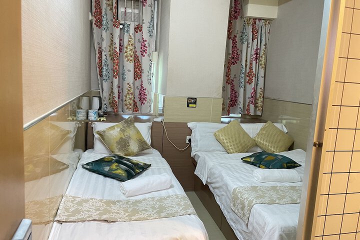 Room 111 of 195