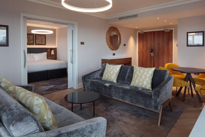 Room 41 of 206