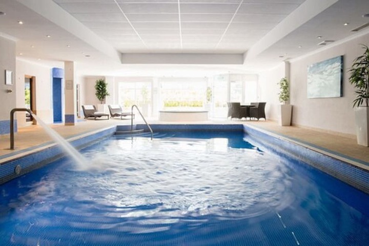 Pool 17 of 48