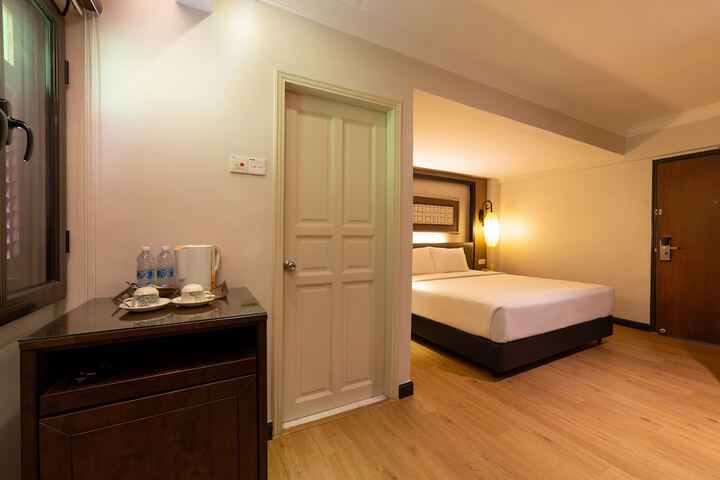 Room 21 of 44
