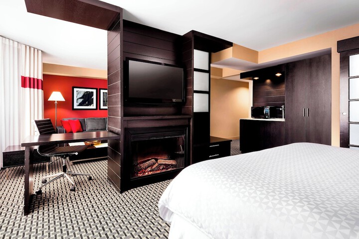 Room 9 of 20
