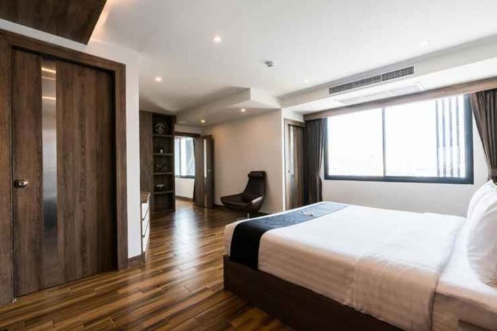 Room 28 of 116