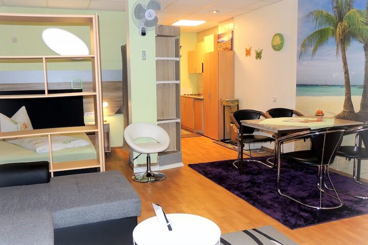 Room 154 of 272