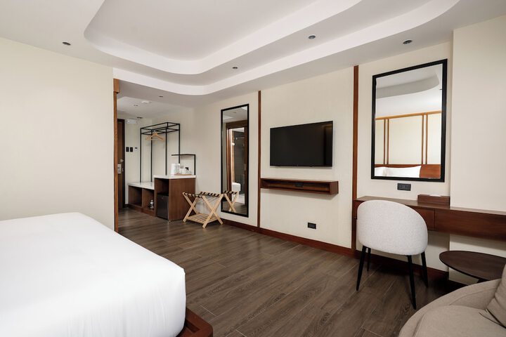 Room 28 of 59
