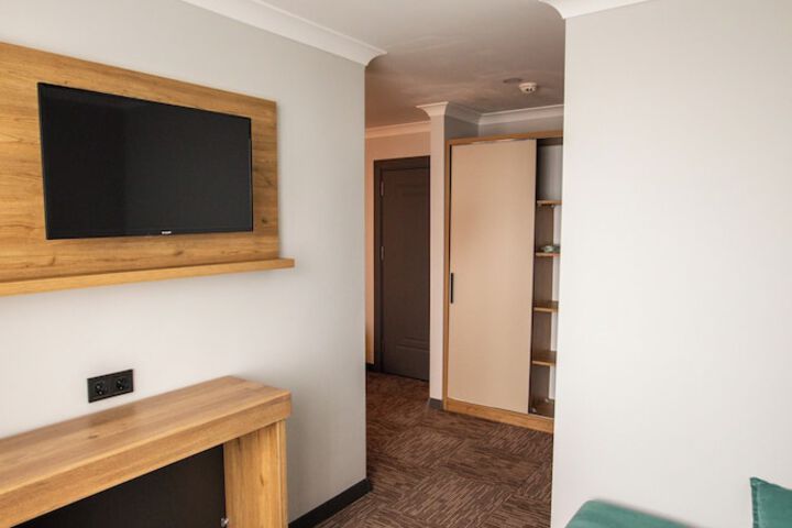 Room 42 of 78