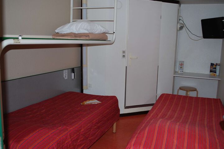 Room 7 of 36