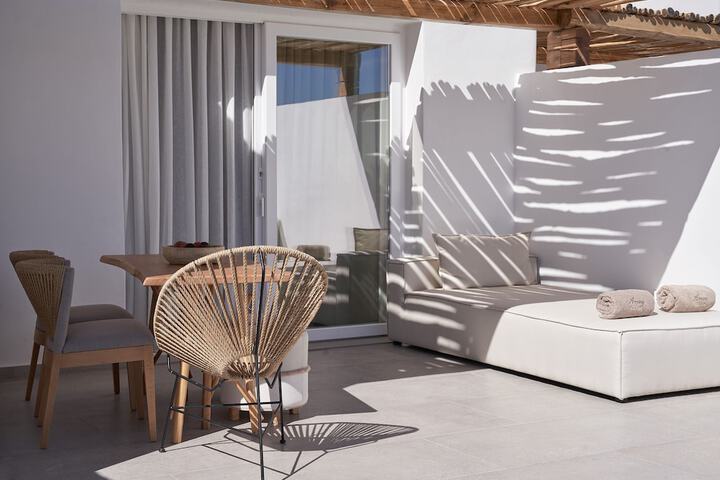 Terrace/Patio 101 of 135