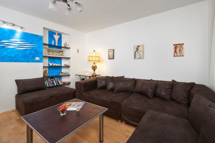 Room 20 of 120