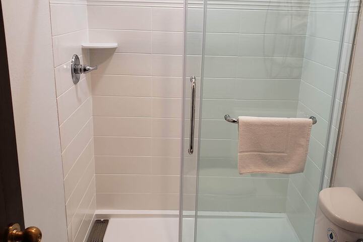 Bathroom shower