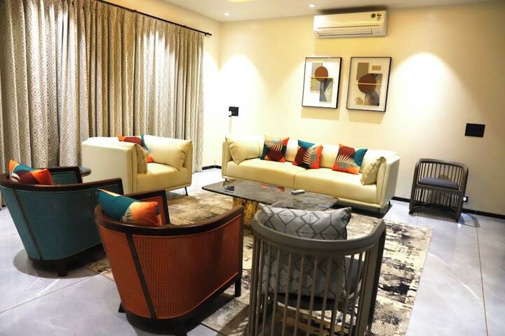 Room 5 of 48