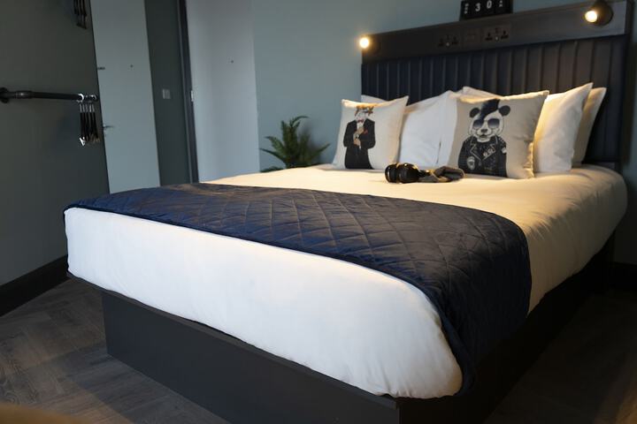 Room 6 of 21