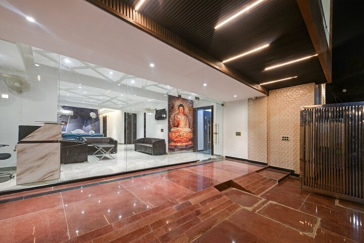 Hotel 2 of 52
