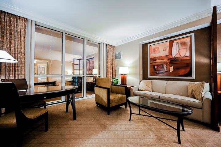 Room 83 of 438