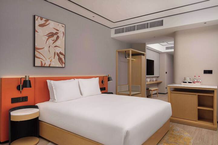 Room 26 of 67
