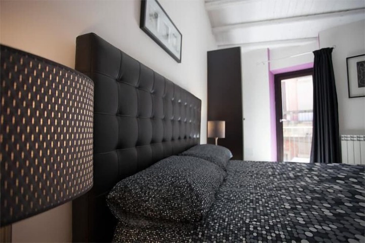 Room 10 of 33