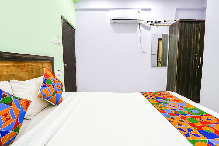 Room 14 of 24