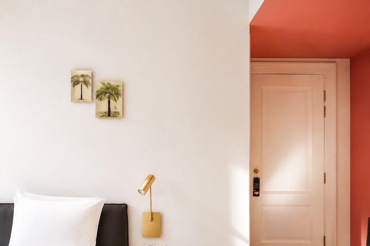 Room 50 of 91