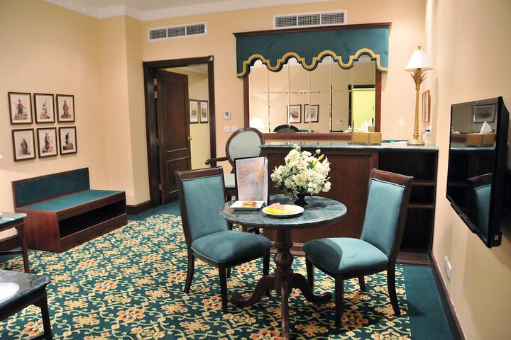 Dining Photos