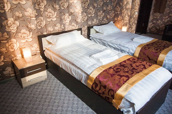 Room 2 of 71