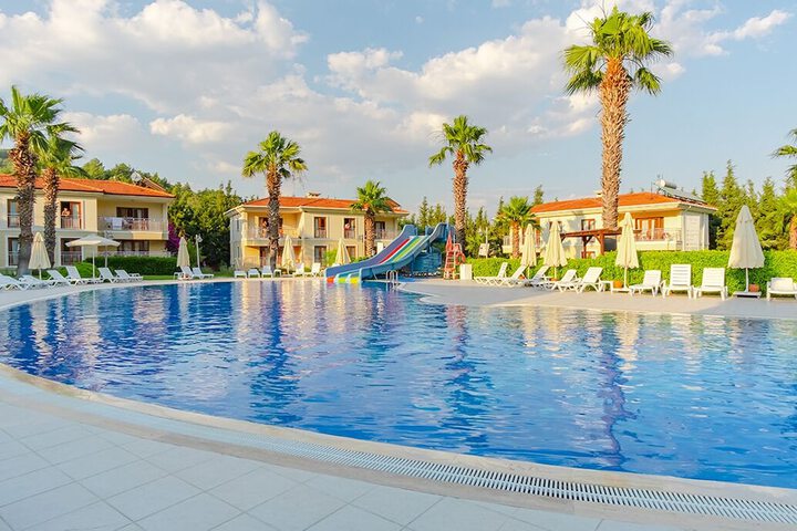Pools & Facilities