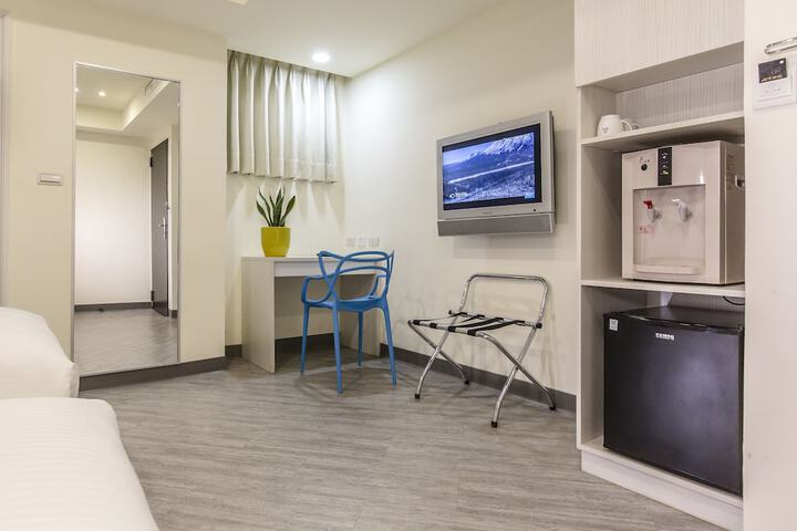 Room 19 of 59