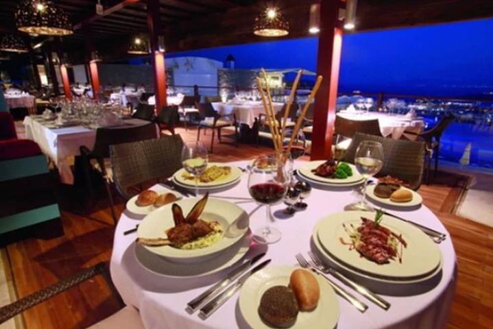 Dining 57 of 79