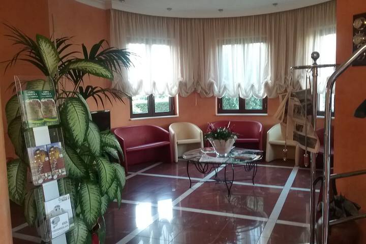 Guest Lobby