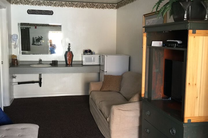 Room 82 of 166