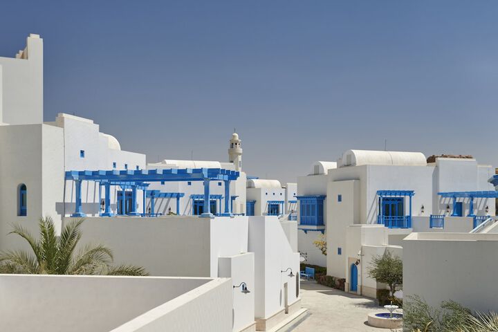 Hotel Exterior 170 of 173