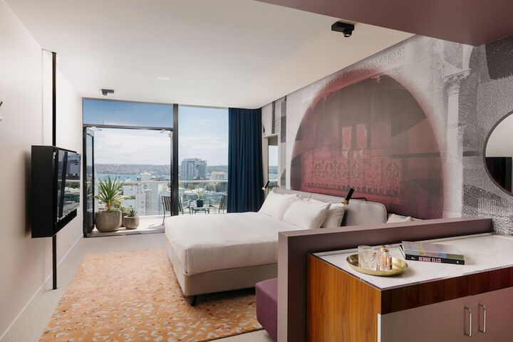 Hotel 72 of 74