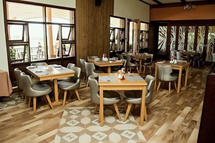 Dining 10 of 10