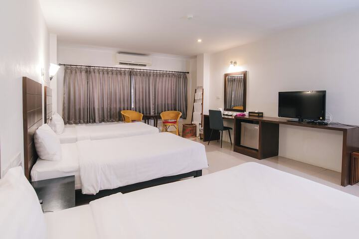 Room 9 of 65
