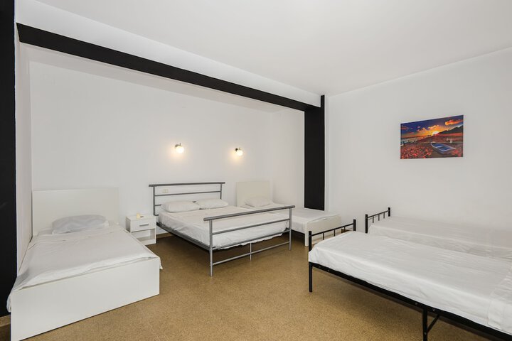 Room 5 of 30