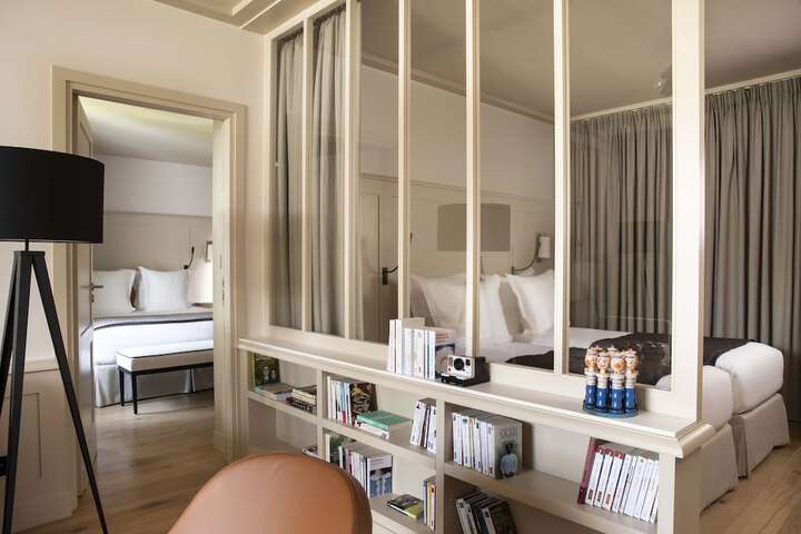 Room 6 of 40