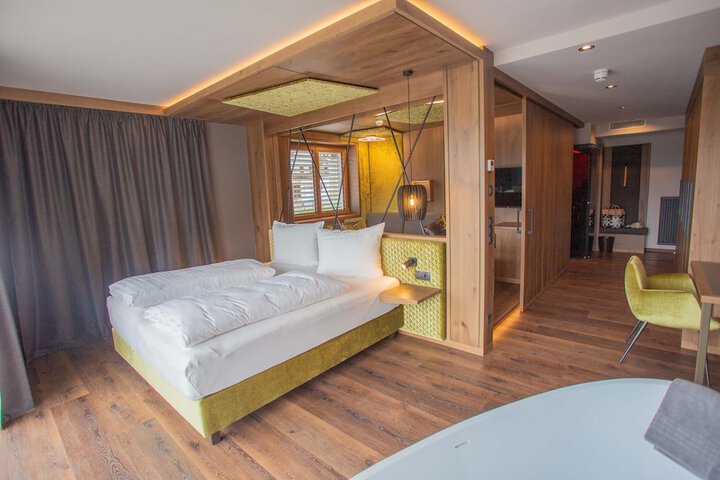 Room 9 of 39
